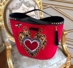 Bolsos con corazones para lucirte en San Valentín