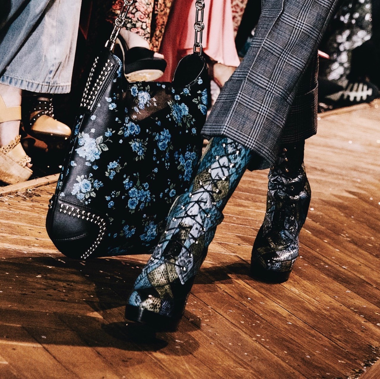 michel kors boots