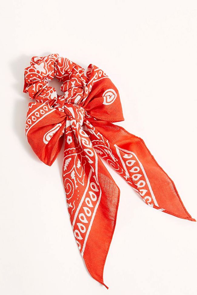 lazos en los accesorios otoño invierno 2020